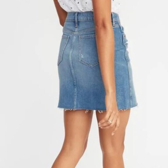 Old Navy Blue High-Waisted Button-Fly Frayed-Hem Jean Denim Mini Skirt Size 6 - Picture 6 of 6